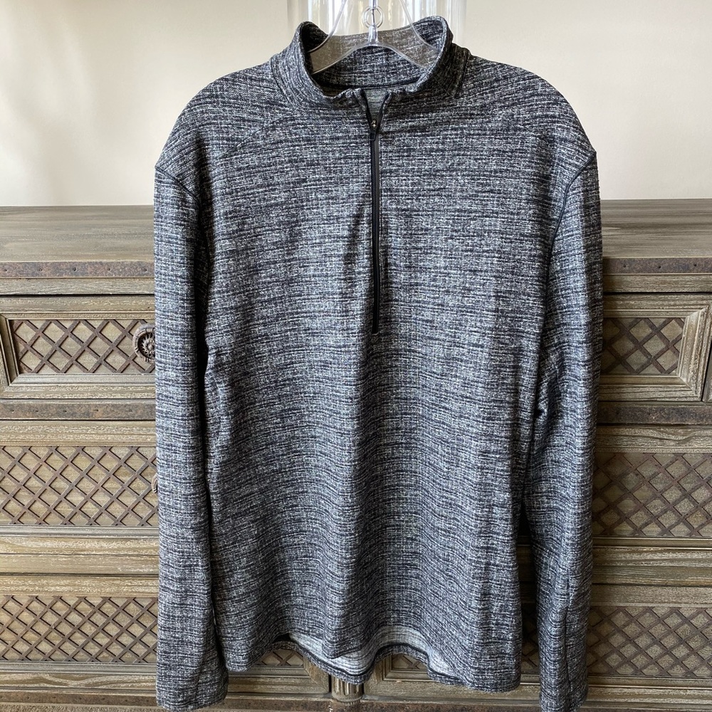 Men’s Lululemon quarter zip Size L
